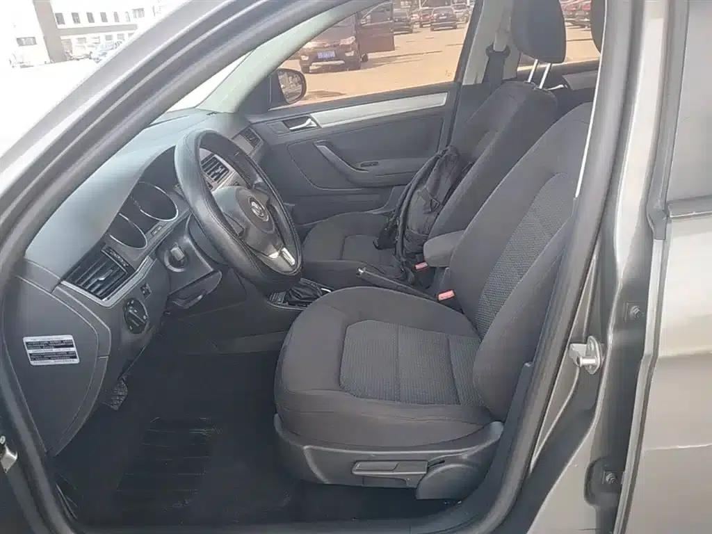 2014 Volkswagen Bora 1.6L Automatic Fashion Edition — миниатюра 15
