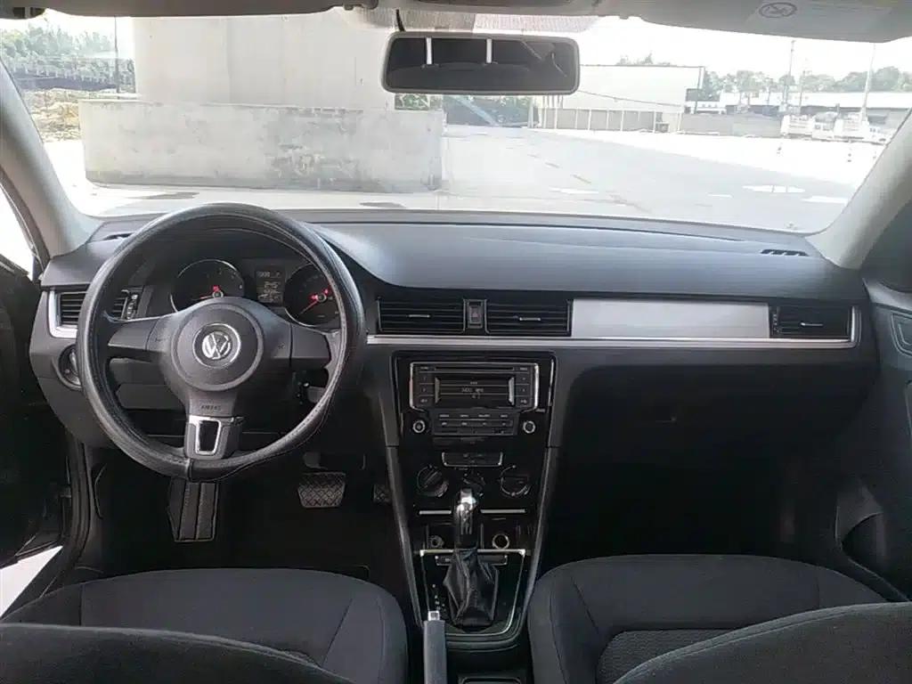 2014 Volkswagen Bora 1.6L Automatic Fashion Edition — миниатюра 10
