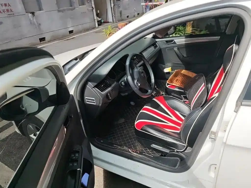 2015 Volkswagen Bora Value Edition 1.6L Automatic Fashion Model — миниатюра 14