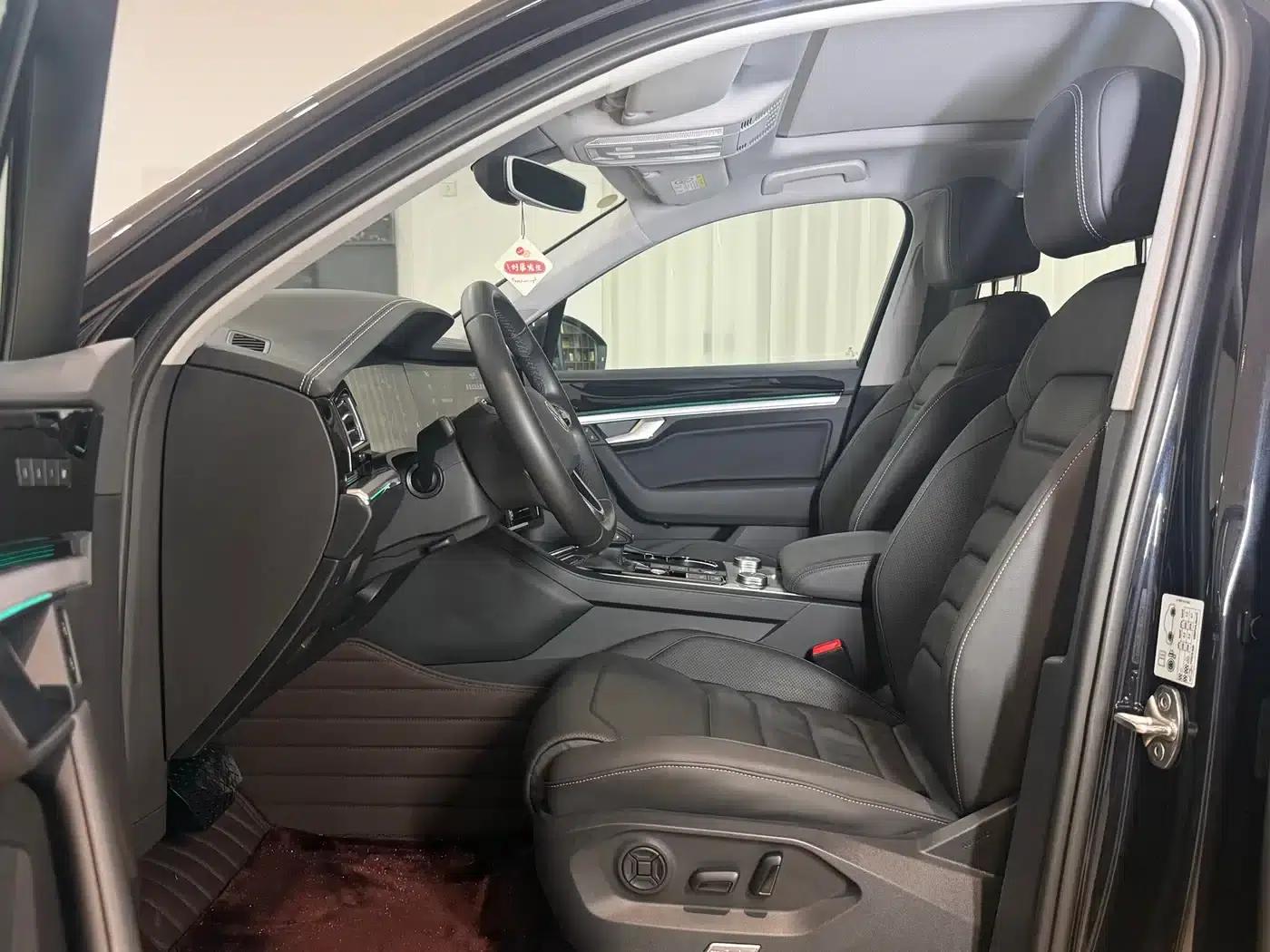 Touareg 2022 3.0TSI R-Line Classic Sport Package — миниатюра 16