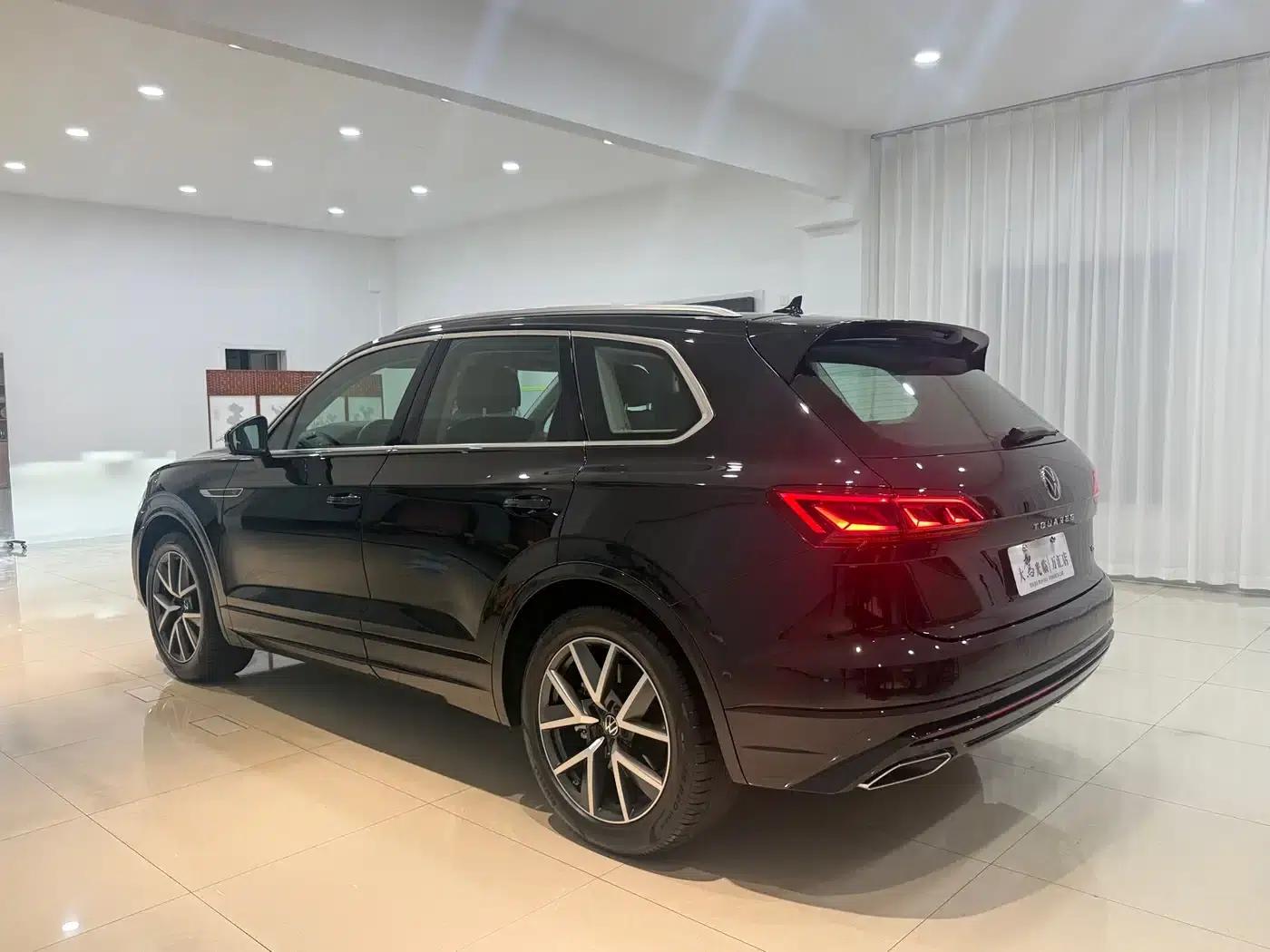 Touareg 2022 3.0TSI R-Line Classic Sport Package — миниатюра 7