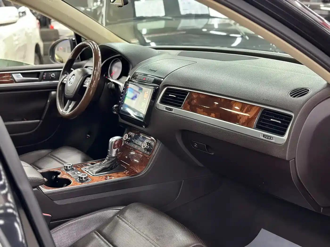2011 Touareg 3.0TSI Comfort — миниатюра 12