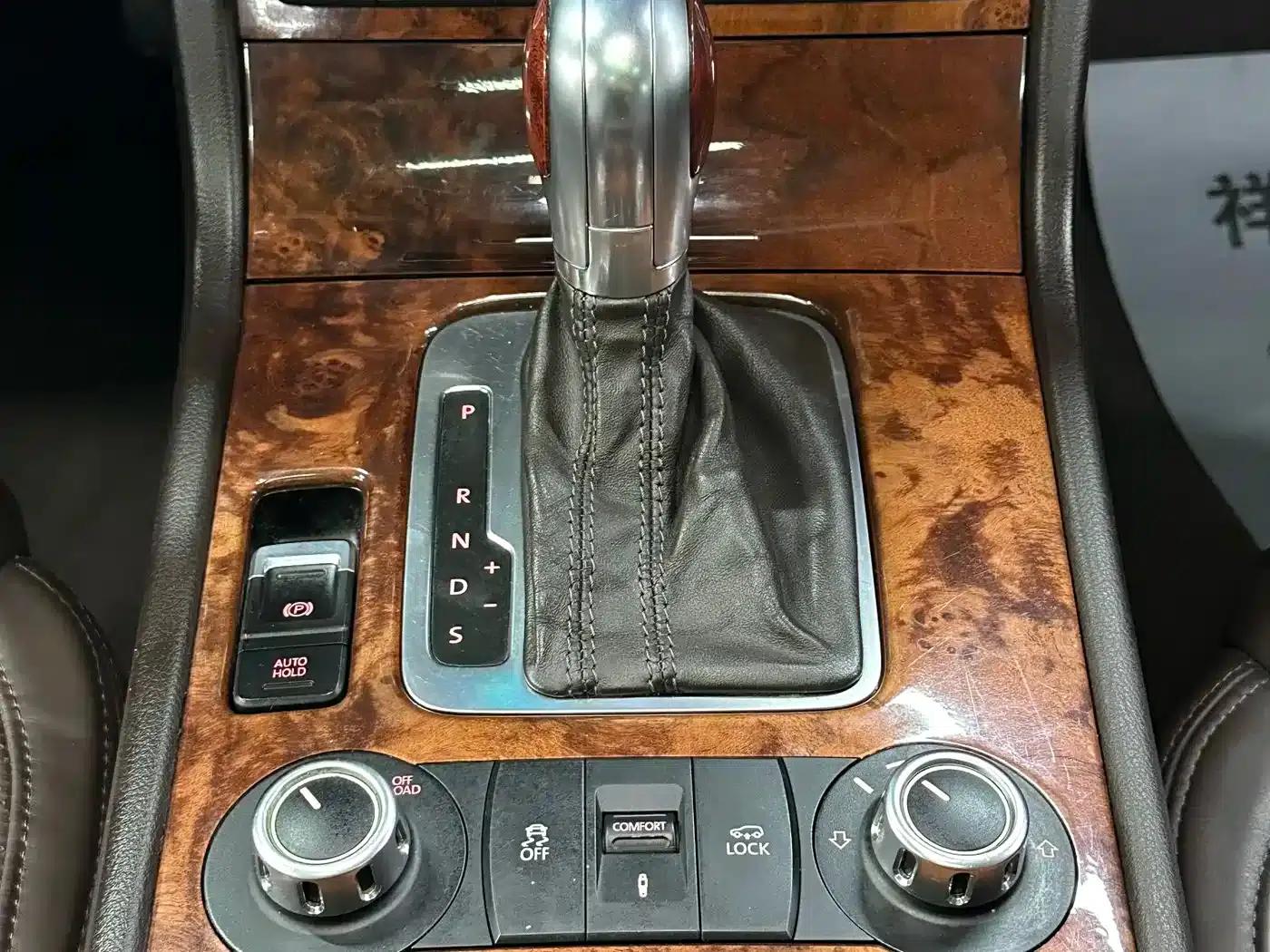 2011 Touareg 3.0TSI Comfort — миниатюра 27