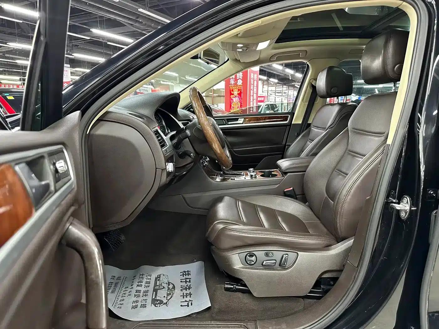 2011 Touareg 3.0TSI Comfort — миниатюра 28