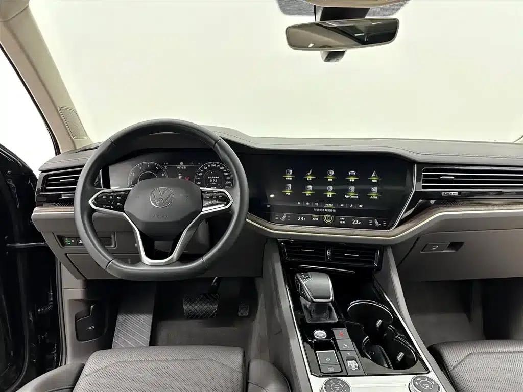 2022 Volkswagen Touareg 3.0TSI R-Line, Obsidian Black Sport Package — миниатюра 12