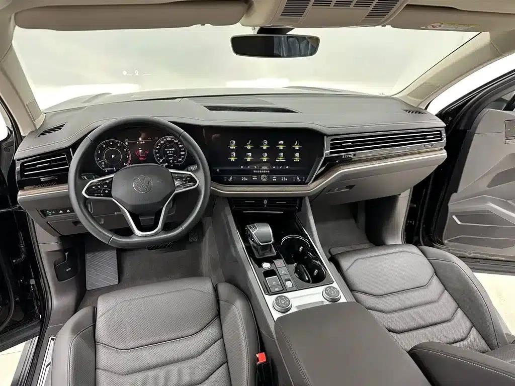 2022 Volkswagen Touareg 3.0TSI R-Line, Obsidian Black Sport Package — миниатюра 13