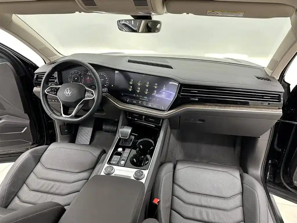 2022 Volkswagen Touareg 3.0TSI R-Line, Obsidian Black Sport Package — миниатюра 14