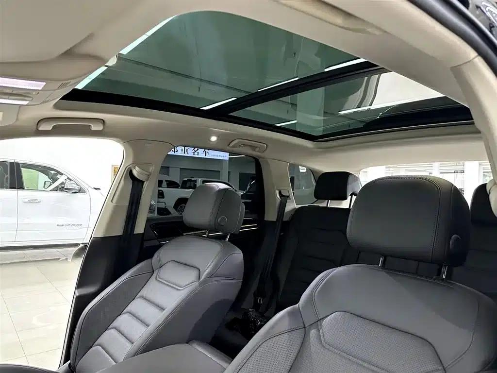 2022 Volkswagen Touareg 3.0TSI R-Line, Obsidian Black Sport Package — миниатюра 22
