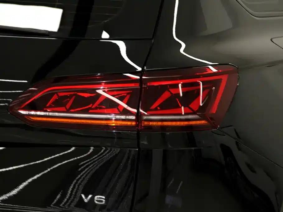 2022 Volkswagen Touareg 3.0TSI R-Line, Obsidian Black Sport Package — миниатюра 32