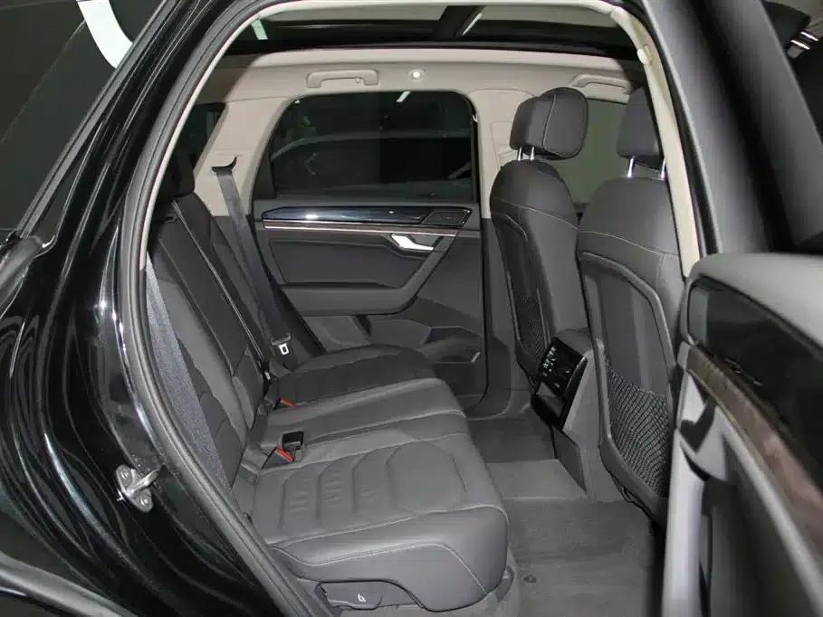 2022 Volkswagen Touareg 3.0TSI R-Line, Obsidian Black Sport Package — миниатюра 9