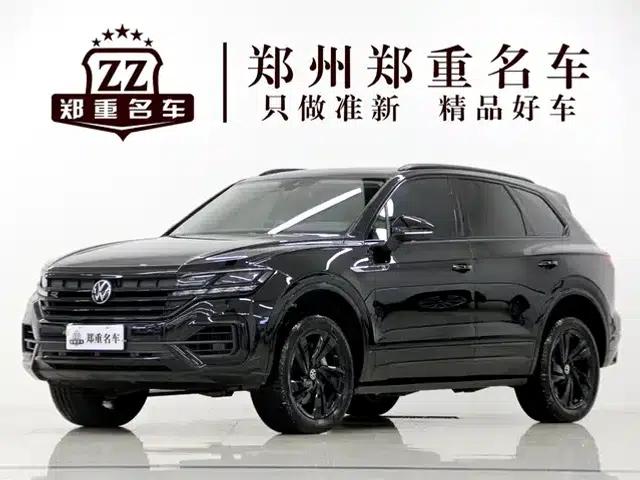 2022 Volkswagen Touareg 3.0TSI R-Line, Obsidian Black Sport Package