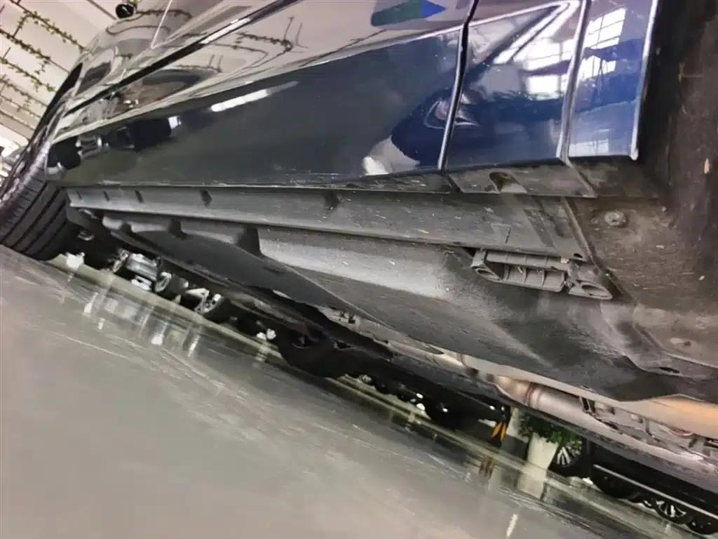 2021 Volkswagen Touareg 3.0TSI R-Line, Obsidian Black Sport Package — миниатюра 21