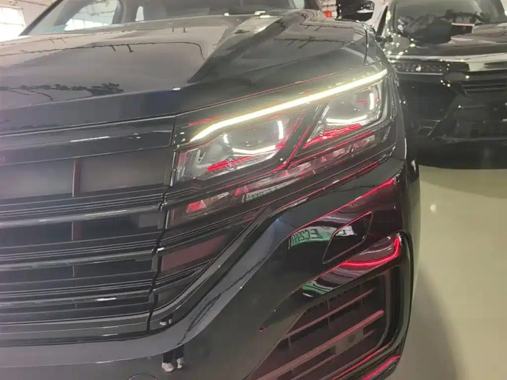 2021 Volkswagen Touareg 3.0TSI R-Line, Obsidian Black Sport Package — миниатюра 24
