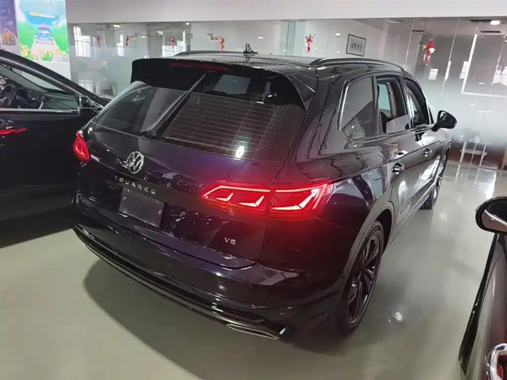 2021 Volkswagen Touareg 3.0TSI R-Line, Obsidian Black Sport Package — миниатюра 7