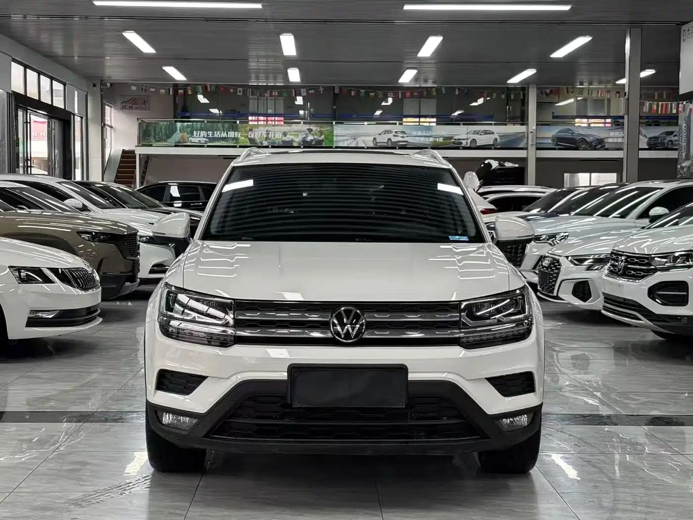 Tharu 2022 280TSI 2WD Luxury Edition — миниатюра 2