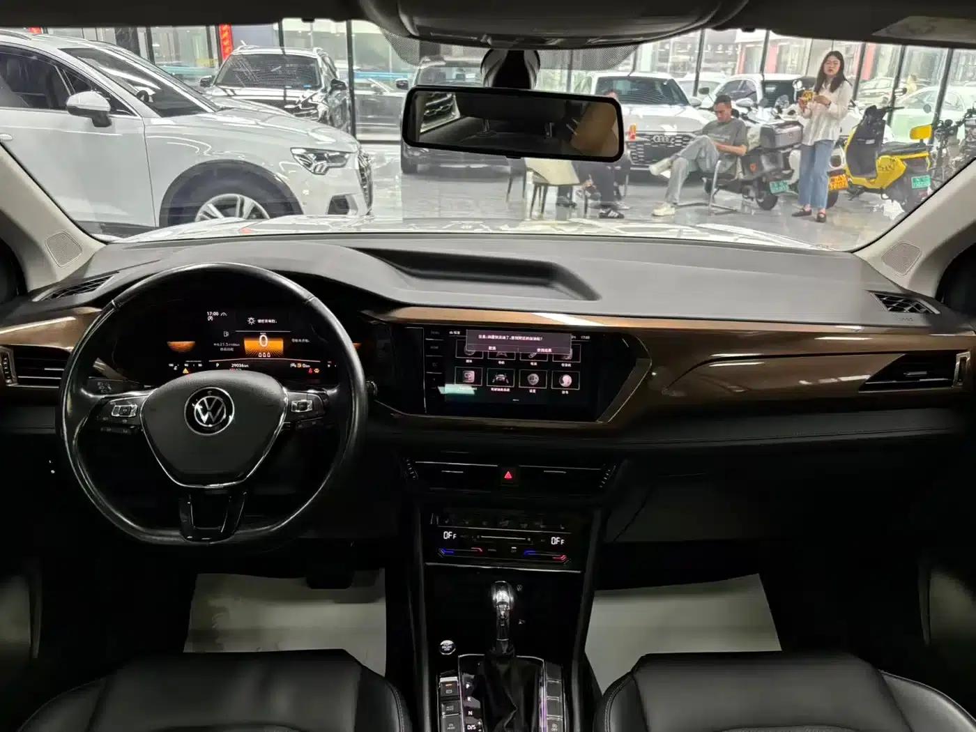 Tharu 2022 280TSI 2WD Luxury Edition — миниатюра 6