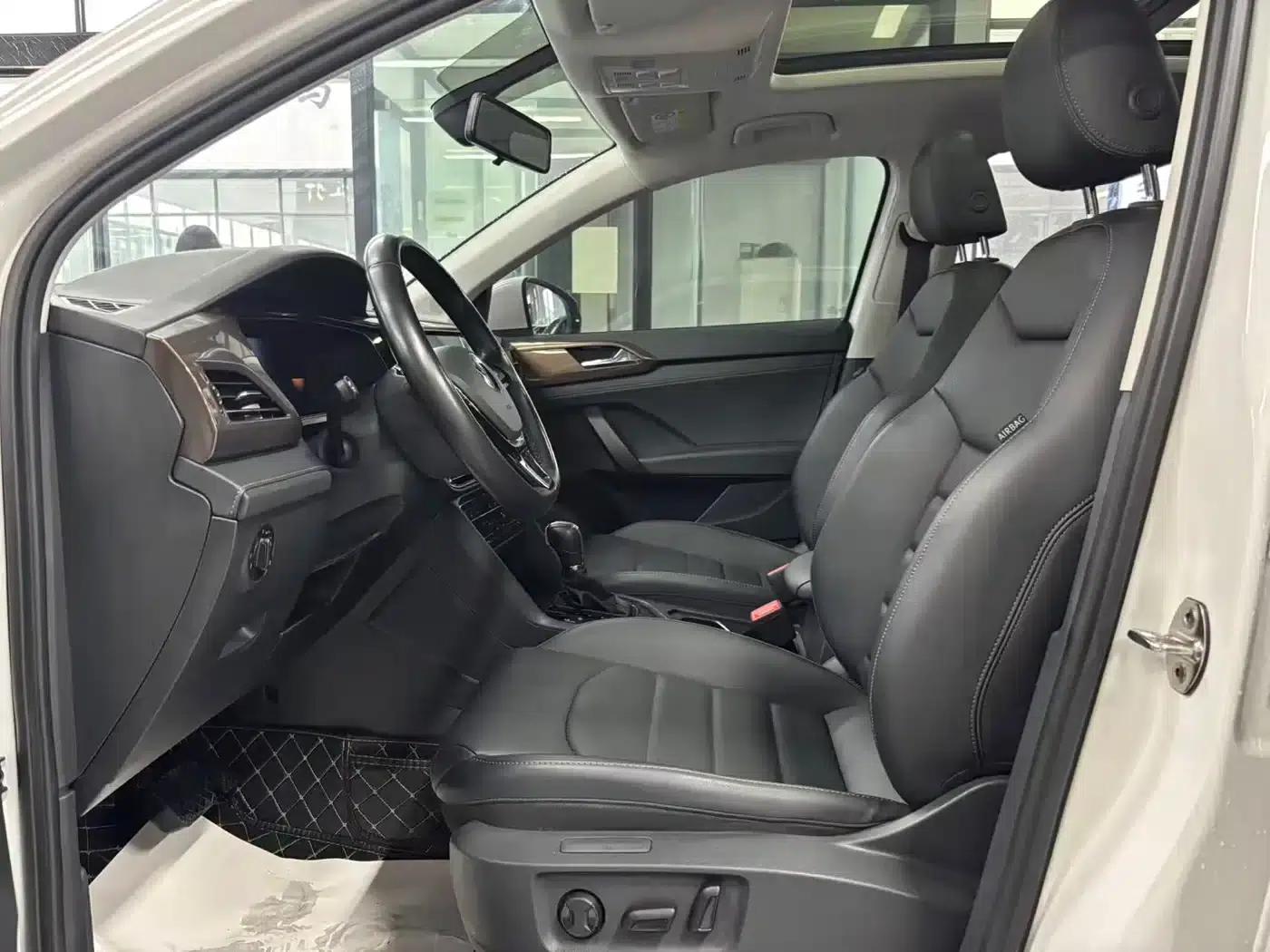 Tharu 2022 280TSI 2WD Luxury Edition — миниатюра 9