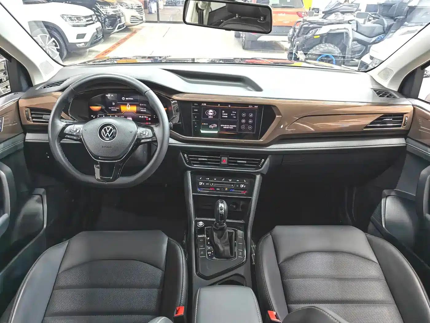 Tharu 2022 280TSI 2WD Luxury Edition — миниатюра 11