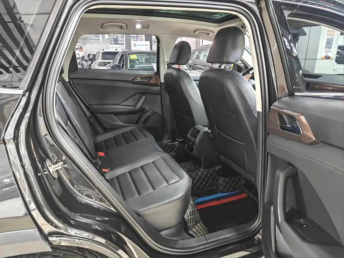 Tharu 2022 280TSI 2WD Luxury Edition — миниатюра 10