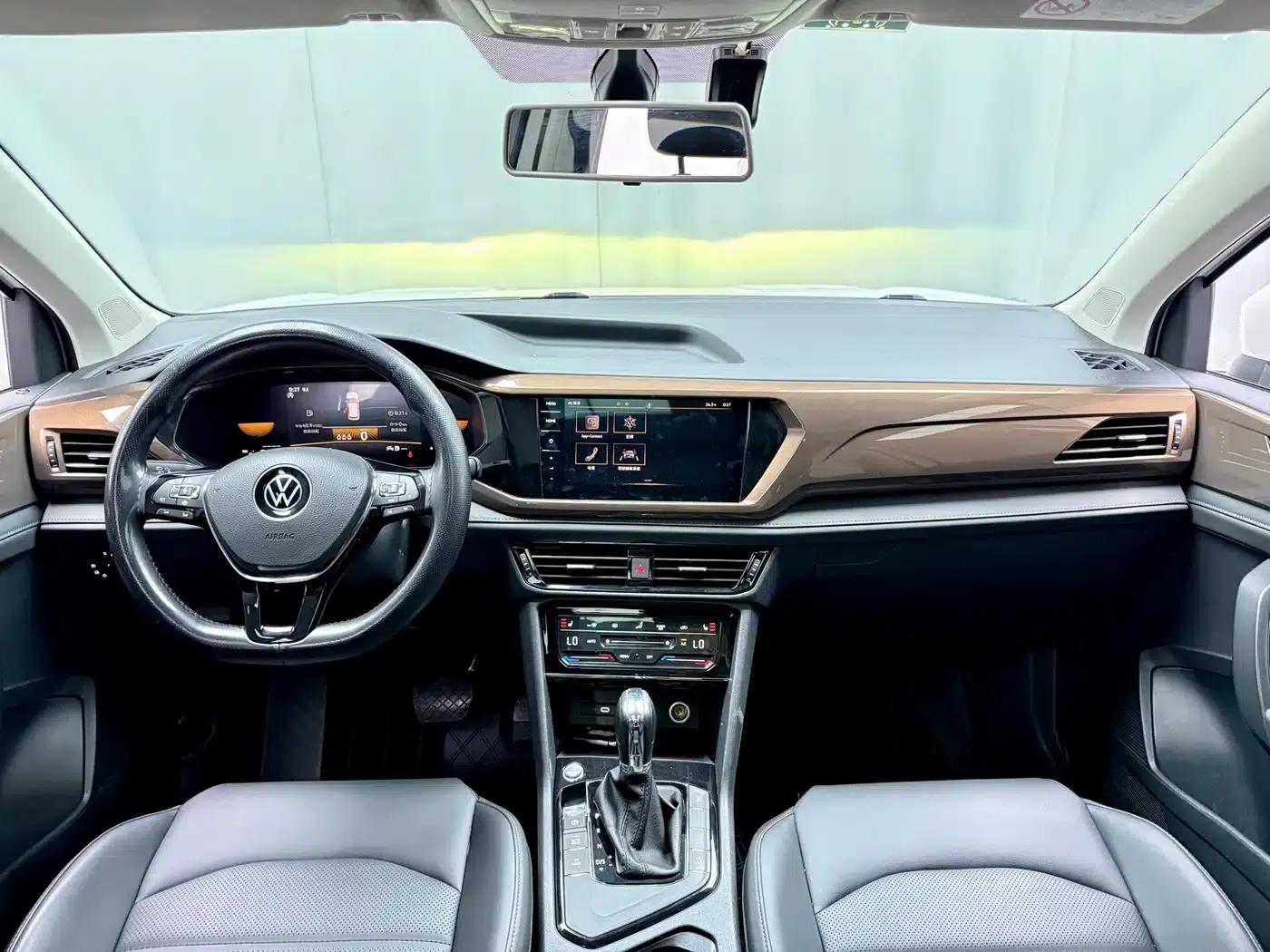 Tharu 2022 280TSI 2WD Luxury Edition — миниатюра 8