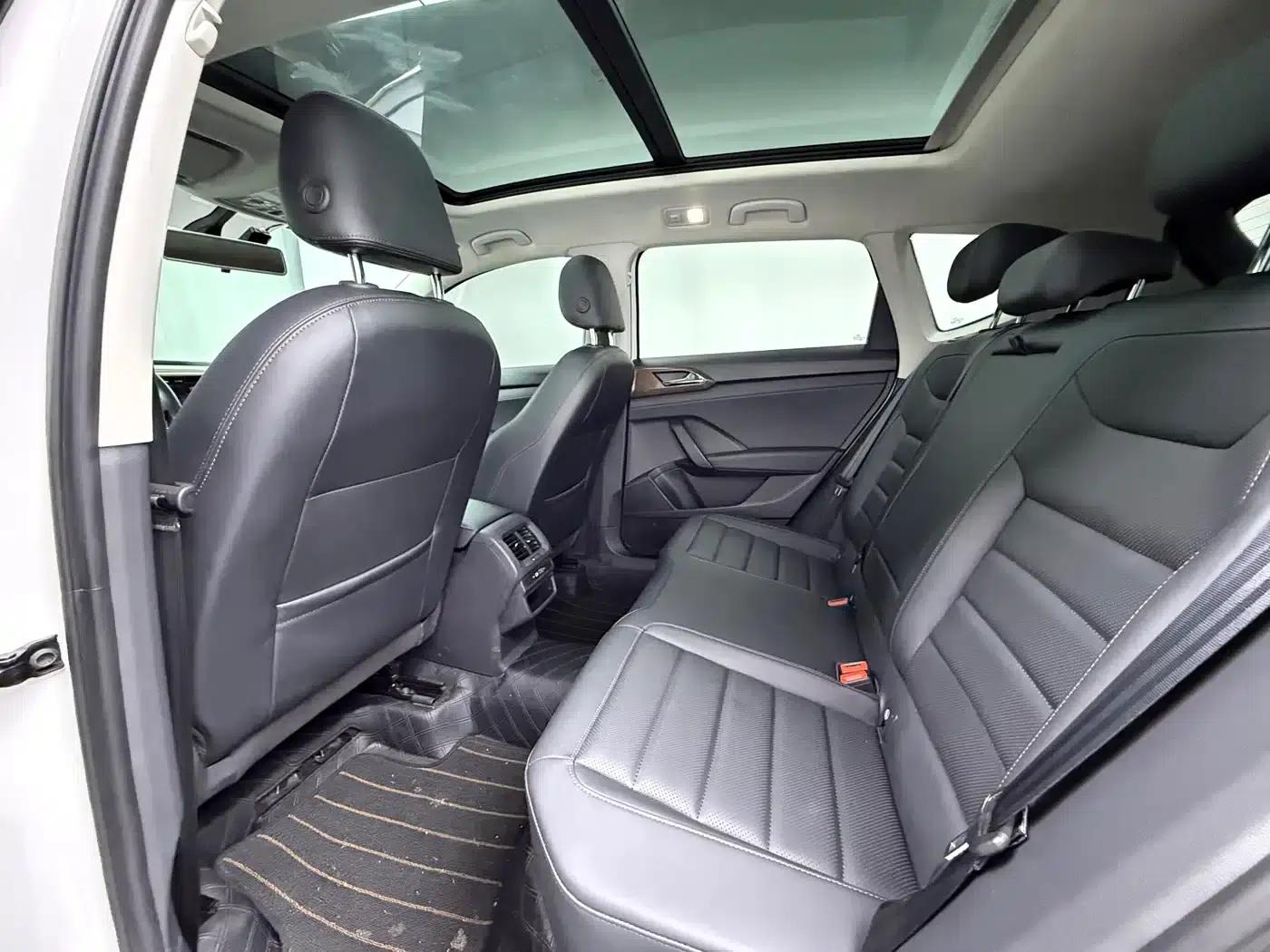 Tharu 2022 280TSI 2WD Luxury Edition — миниатюра 9