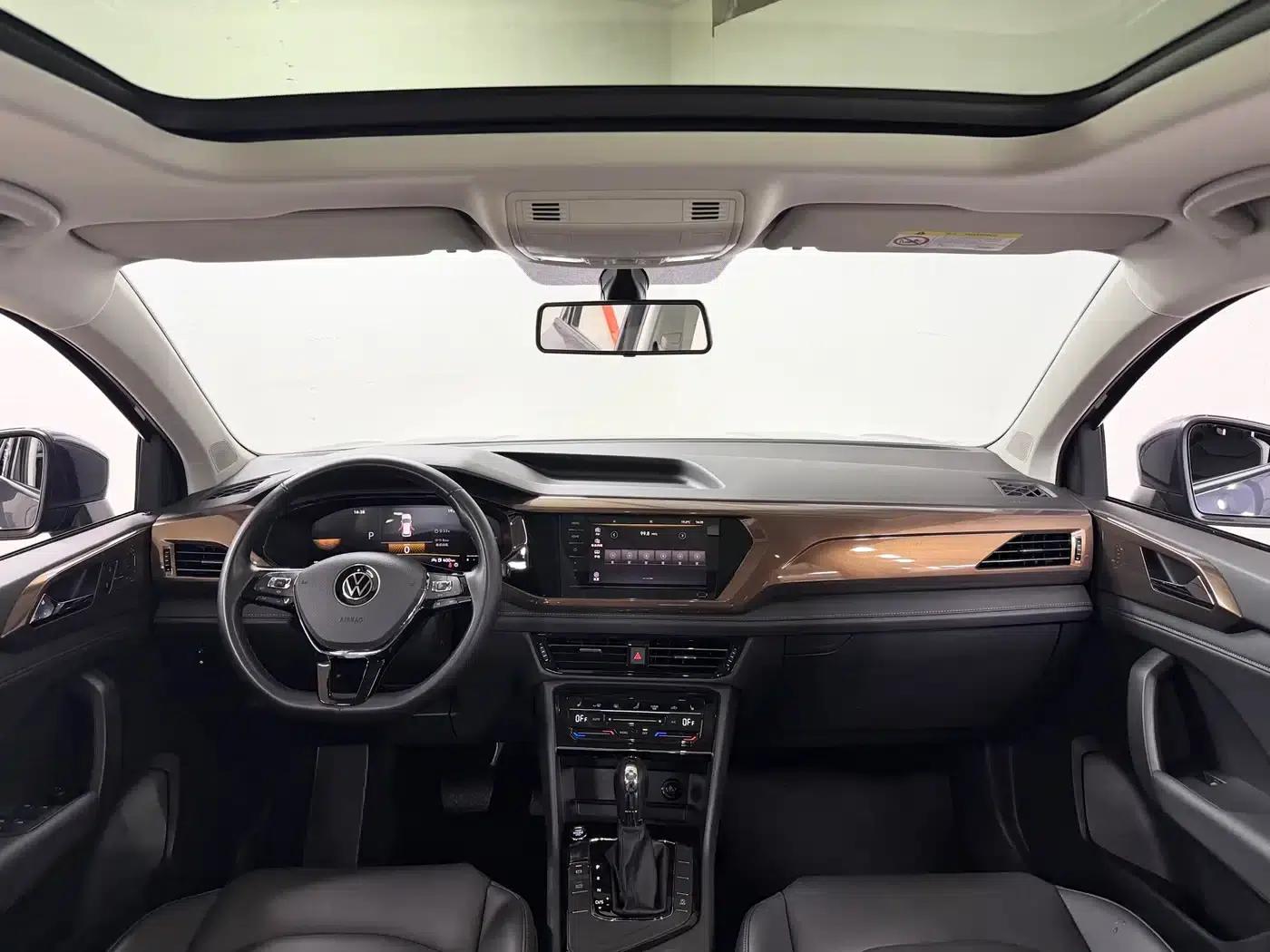 Tharu 2022 280TSI 2WD Luxury Edition — миниатюра 11
