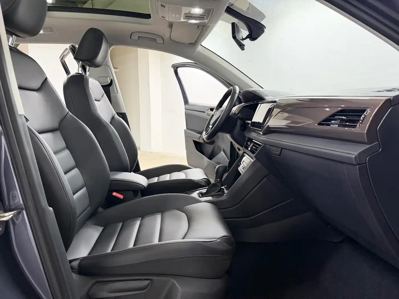 Tharu 2022 280TSI 2WD Luxury Edition — миниатюра 8