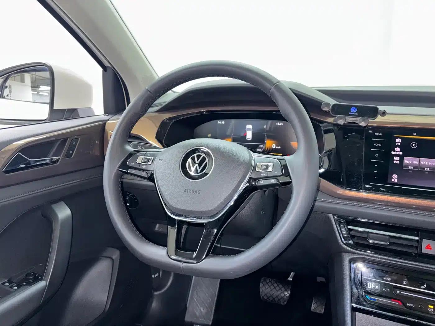 Tharu 2022 280TSI 2WD Luxury Edition — миниатюра 13