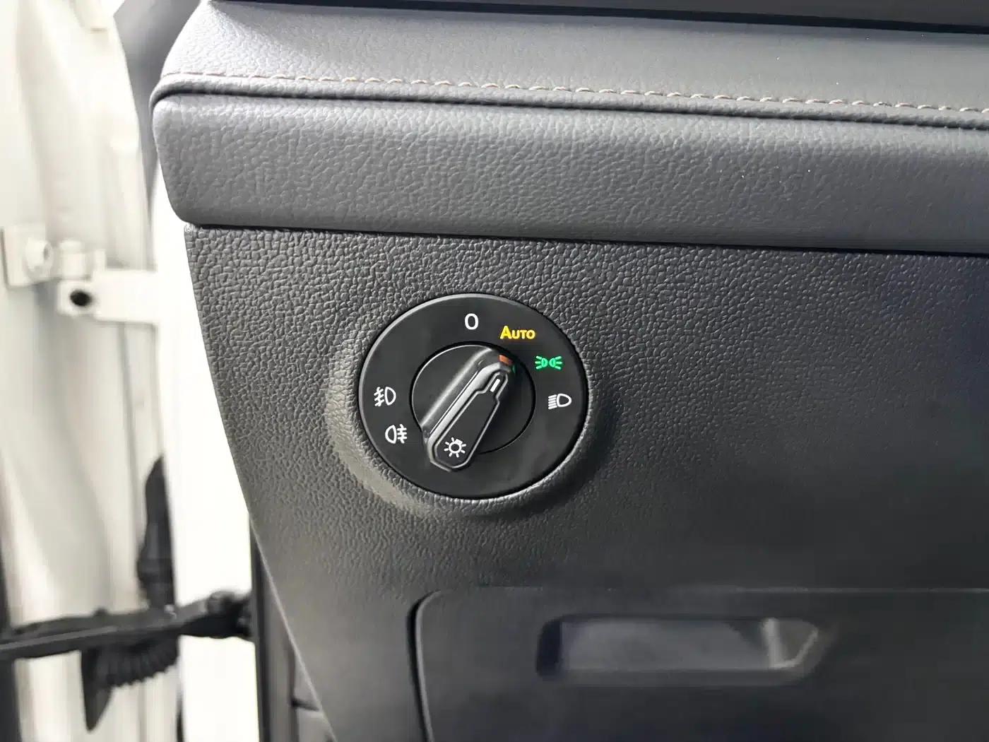 Tharu 2022 280TSI 2WD Luxury Edition — миниатюра 16