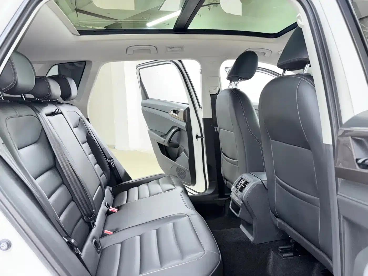 Tharu 2022 280TSI 2WD Luxury Edition — миниатюра 10