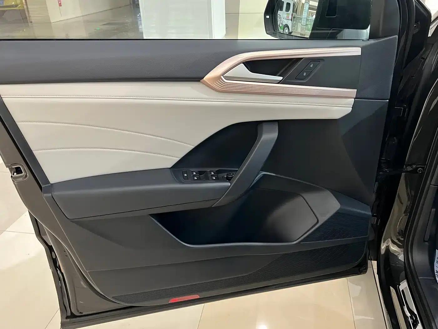 Tharu 2024 300TSI 2WD Moon Edition — миниатюра 6