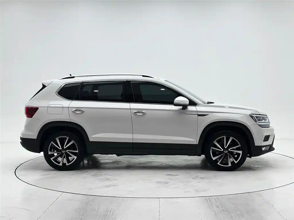 Tharu 2022 280TSI 2WD Luxury Edition — миниатюра 9