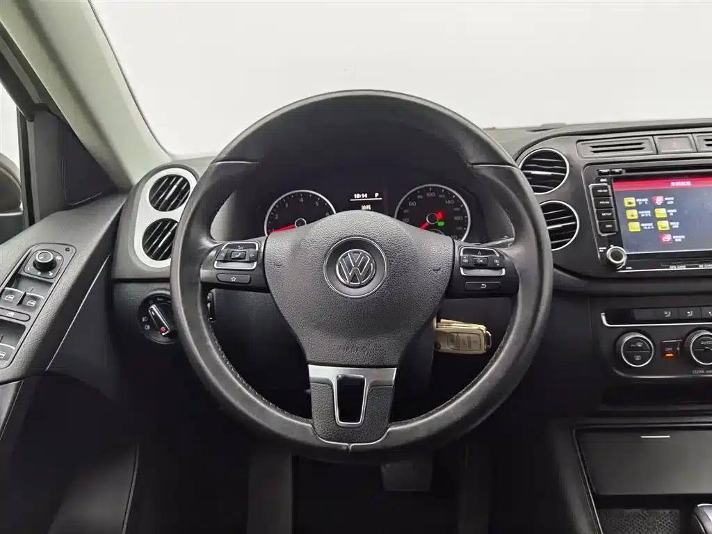 2016 Volkswagen Tiguan 300TSI Automatic 2WD Comfort Edition — миниатюра 11