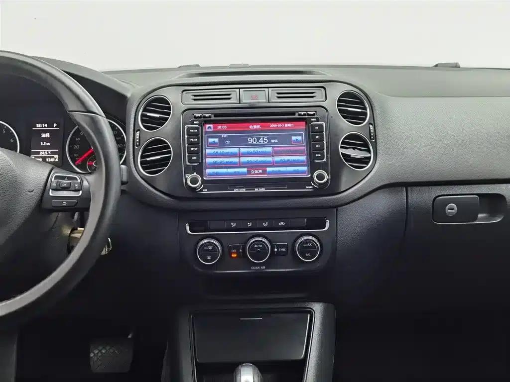 2016 Volkswagen Tiguan 300TSI Automatic 2WD Comfort Edition — миниатюра 12