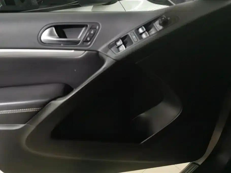 Tiguan 2016 280TSI Automatic 2WD Silk Road Comfort Edition — миниатюра 7
