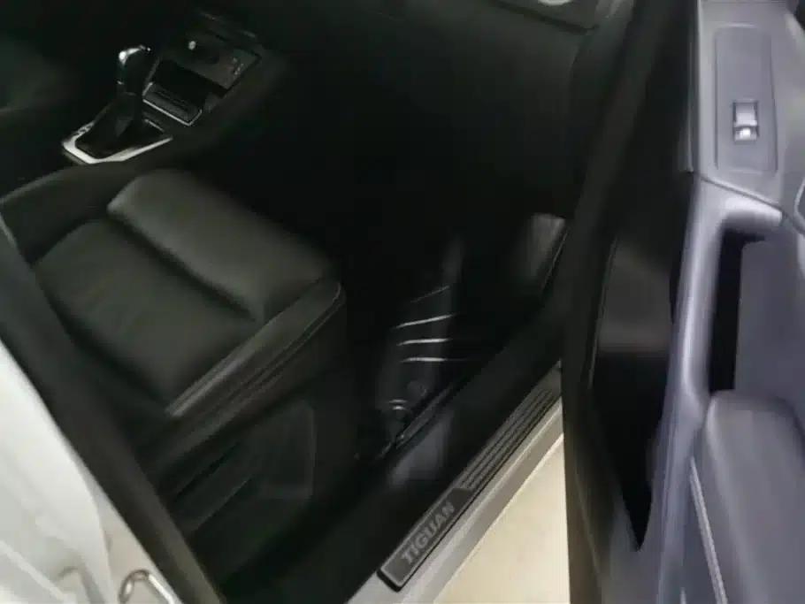 Tiguan 2016 280TSI Automatic 2WD Silk Road Comfort Edition — миниатюра 8