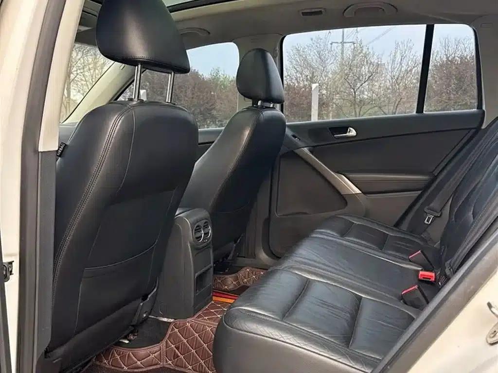2012 Volkswagen Tiguan 1.8TSI Automatic 4WD Fashion Edition — миниатюра 7