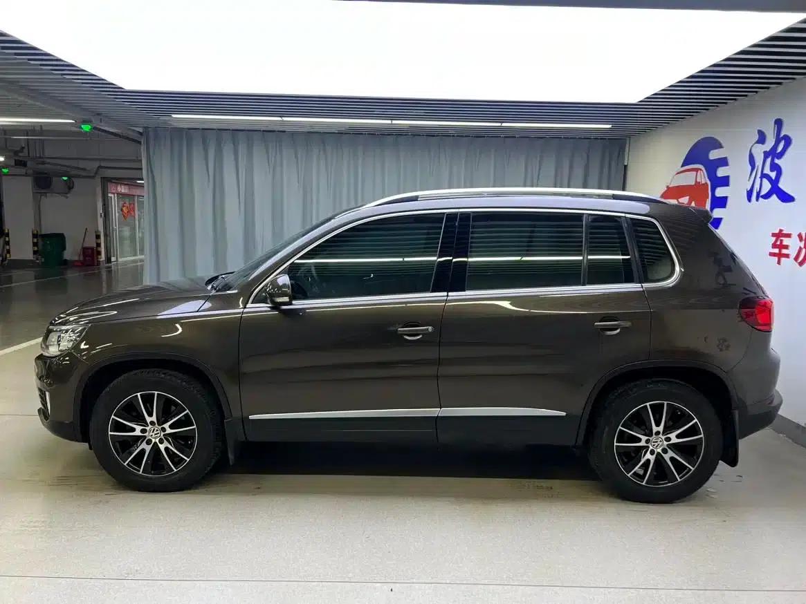 Tiguan 2013 1.8TSI Automatic 4WD Luxury — миниатюра 6