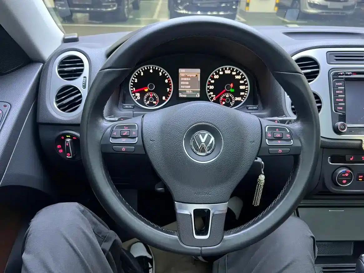 Tiguan 2013 1.8TSI Automatic 4WD Luxury — миниатюра 8