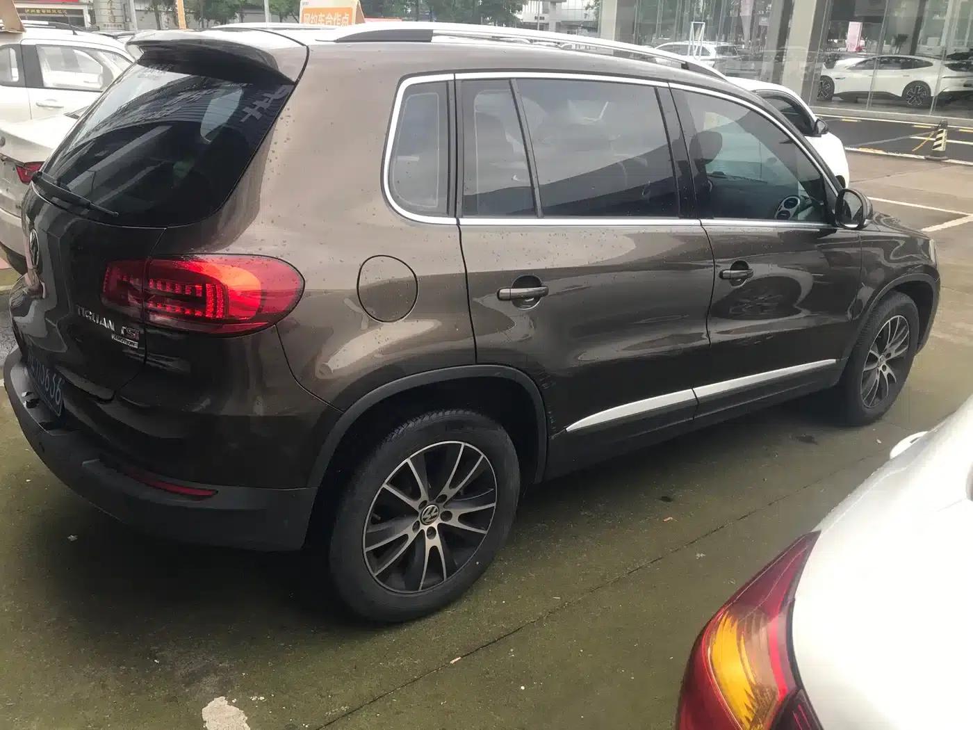 2015 Volkswagen Tiguan 1.8TSI Automatic 4WD Luxury — миниатюра 5