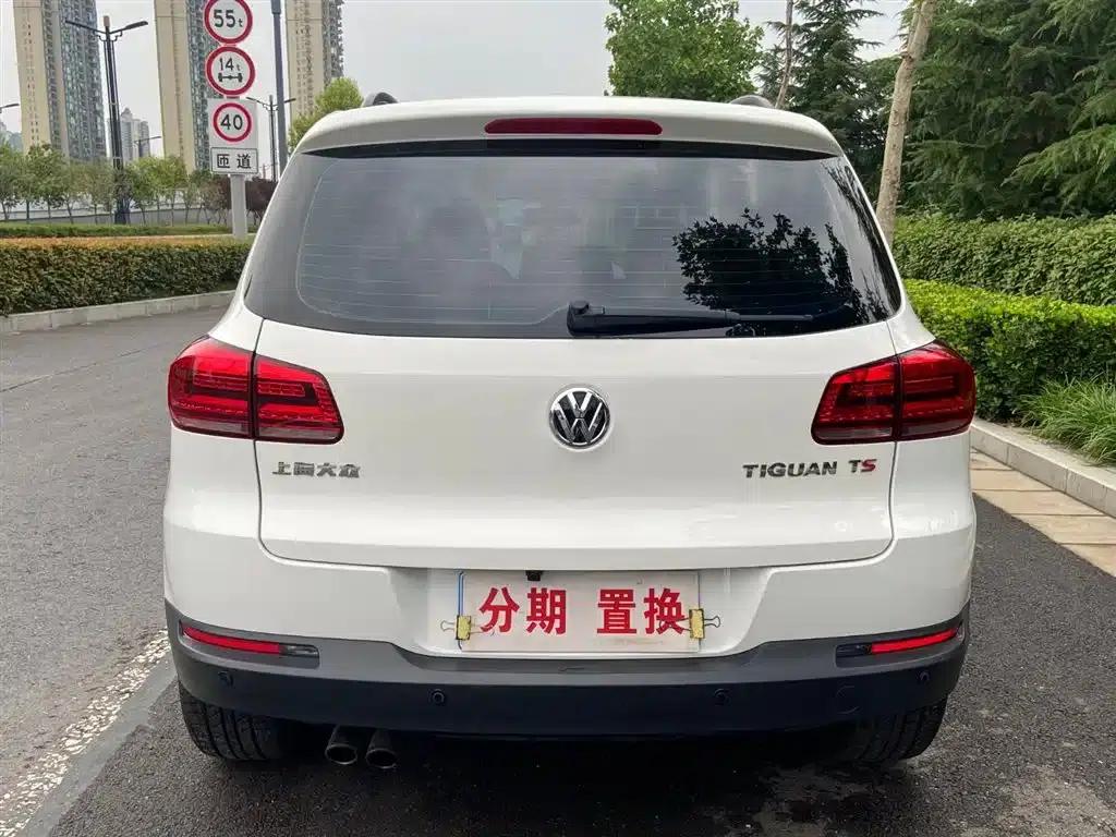 2015 Volkswagen Tiguan 1.8TSI Automatic 2WD Comfort Edition — миниатюра 17