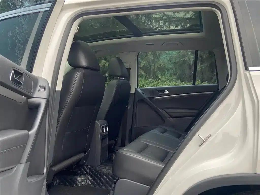 2015 Volkswagen Tiguan 1.8TSI Automatic 2WD Comfort Edition — миниатюра 7