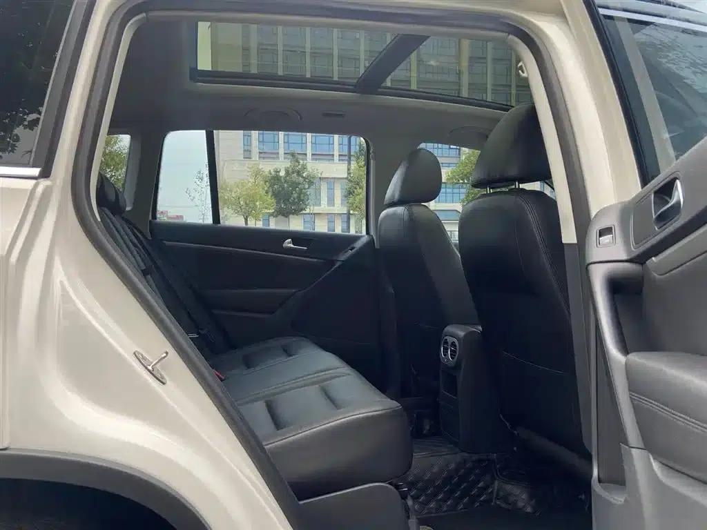 2015 Volkswagen Tiguan 1.8TSI Automatic 2WD Comfort Edition — миниатюра 10