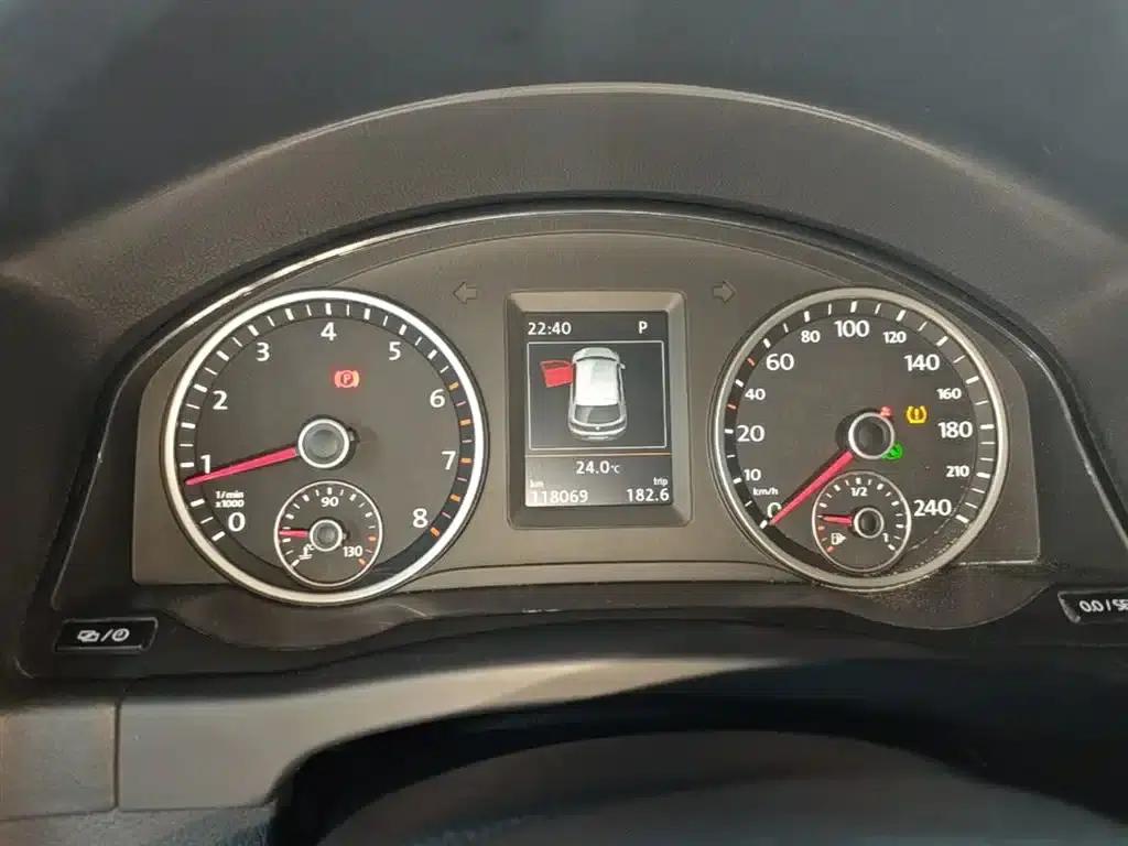 Tiguan 2015 1.8TSI Automatic 2WD Luxury — миниатюра 12