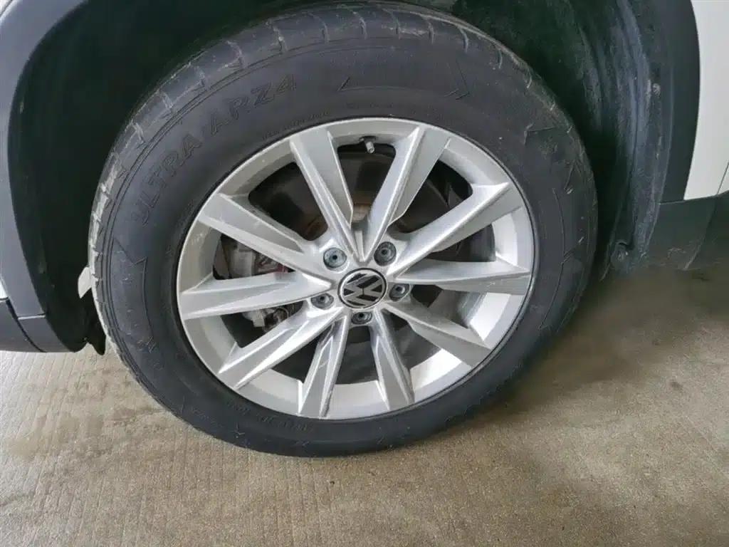 2015 Volkswagen Tiguan 1.8TSI Automatic 2WD Comfort Edition — миниатюра 23
