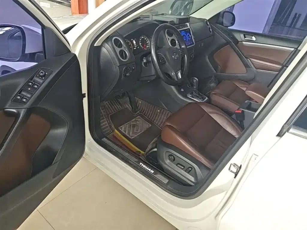 Tiguan 2015 1.8TSI Automatic 2WD Luxury — миниатюра 16