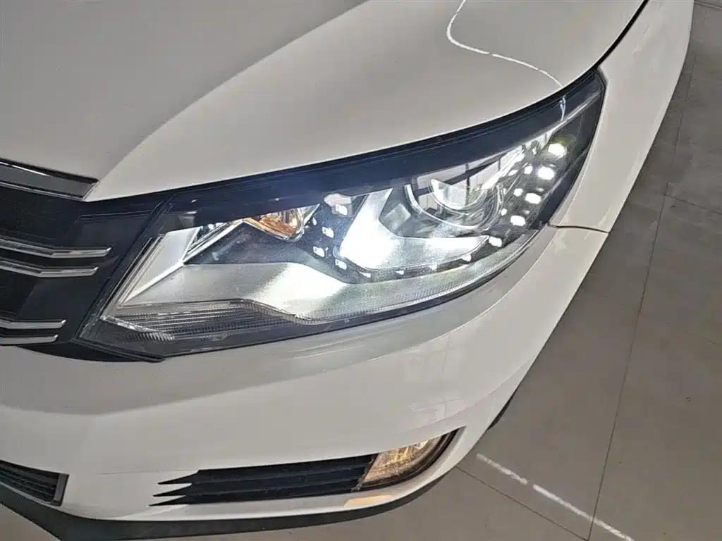 Tiguan 2015 1.8TSI Automatic 2WD Luxury — миниатюра 24