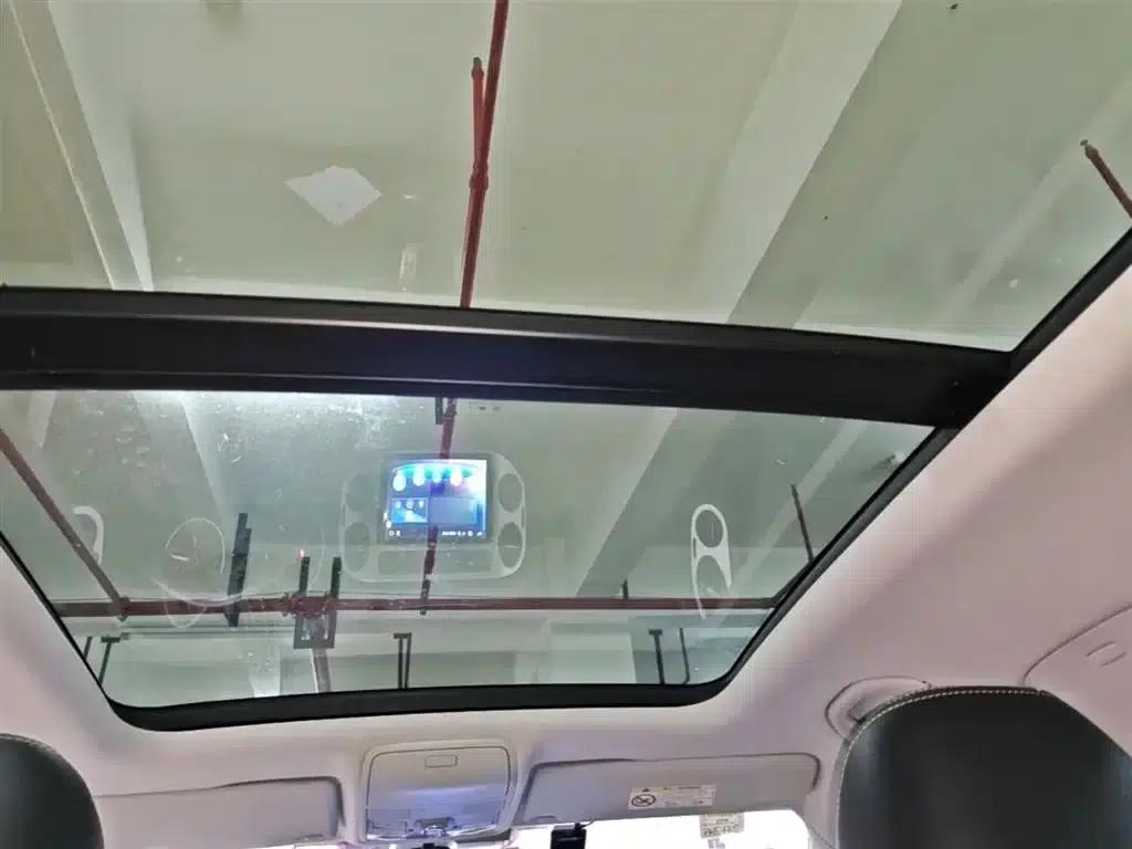 Tiguan 2016 280TSI Automatic 2WD Silk Road Comfort Edition — миниатюра 18