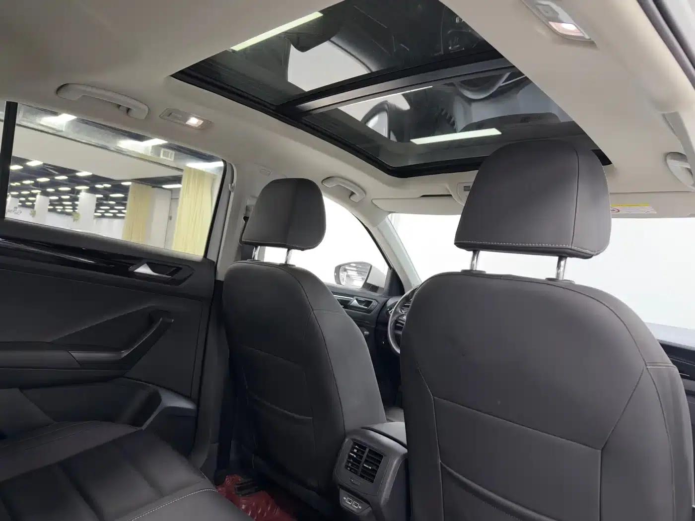 T-ROC 2021 Facelift 280TSI DSG 2WD Luxury Intelligent Edition — миниатюра 10