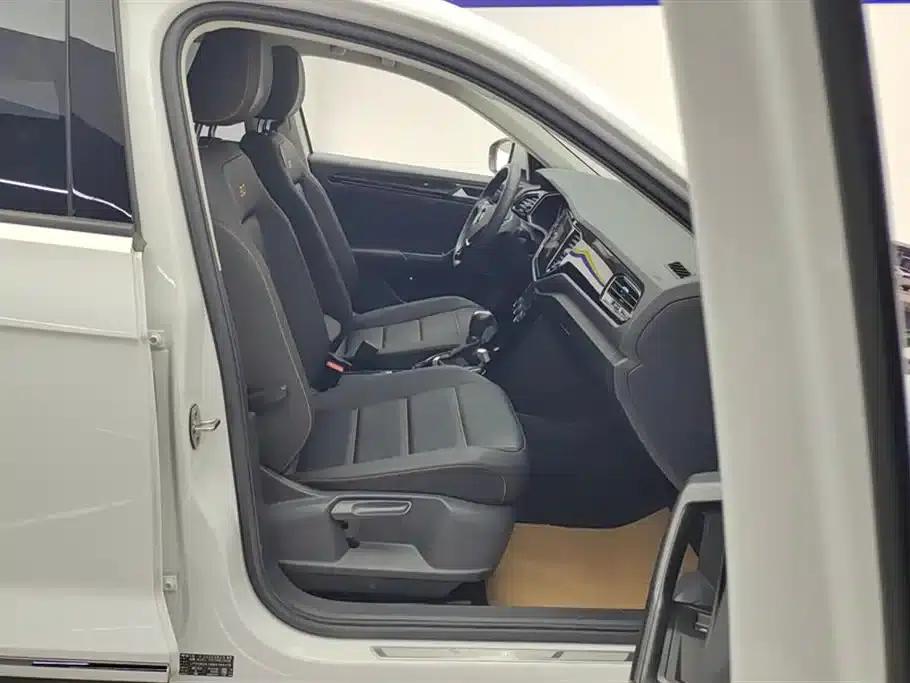 T-ROC 2021 280TSI DSG 2WD Comfort Intelligent Connectivity 30th Anniversary Edition — миниатюра 8